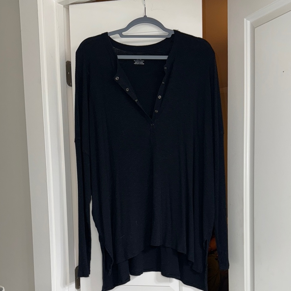 Aerie Black Long Sleeve Henley Top size xlarge.